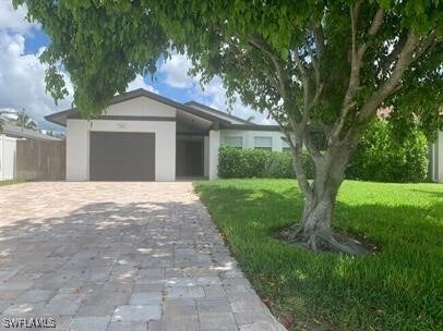 541 104th Ave N in Naples, FL - Building Photo