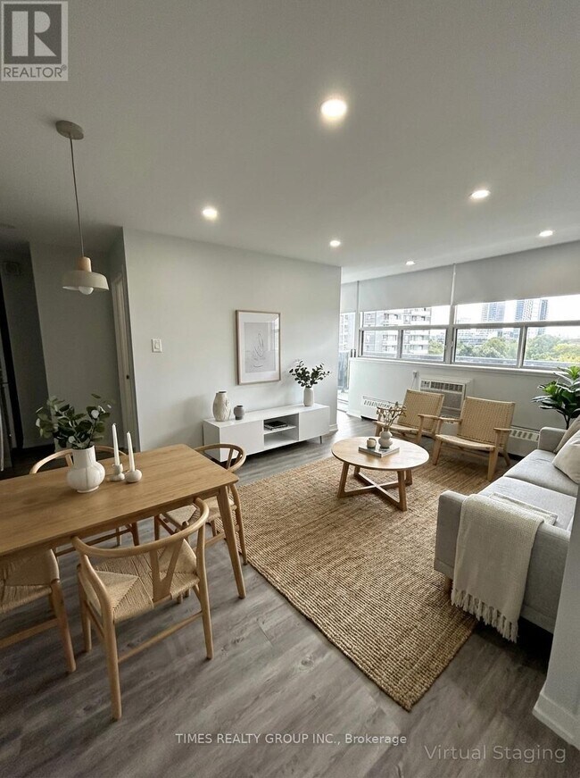 15 Walmer Rd in Toronto, ON - Building Photo - Building Photo