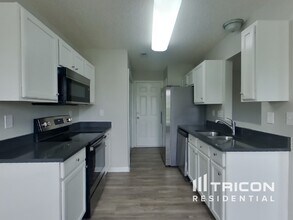 6910 Vernon Wood Ln in Charlotte, NC - Building Photo - Building Photo