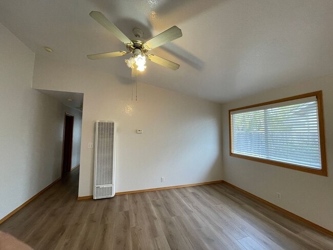 1399 Chickadee Ct in Mckinleyville, CA - Building Photo - Building Photo