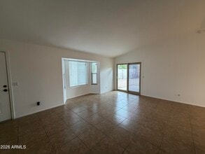 909 E Escuda Dr in Phoenix, AZ - Building Photo - Building Photo