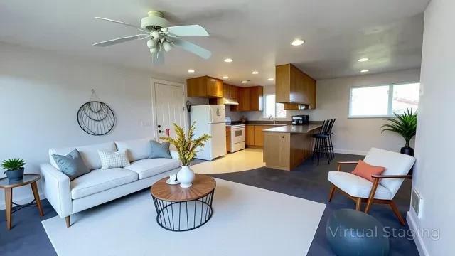 6810 Chattam Wy in Ilwaco, WA - Building Photo - Building Photo