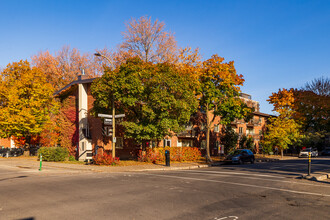 Corporation d’habitation Jeanne-Mance in Montréal, QC - Building Photo - Building Photo