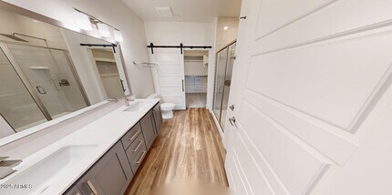 15501 N Dial Blvd in Scottsdale, AZ - Building Photo - Building Photo