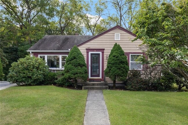 61 School St in Johnston, RI - Building Photo - Building Photo