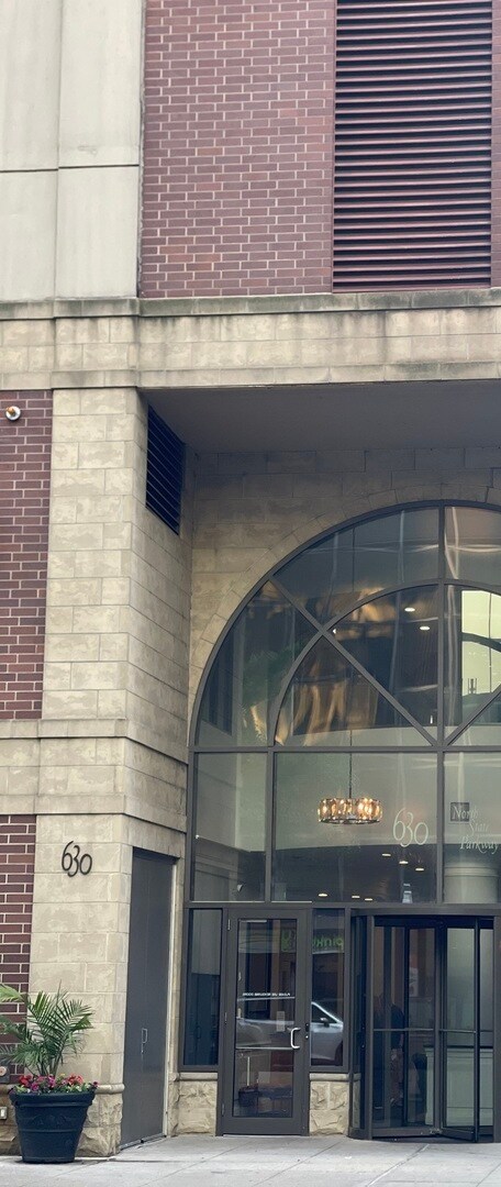 630 N State St in Chicago, IL - Building Photo - Building Photo
