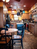 1911 Shadow Bend Dr in Houston, TX - Building Photo