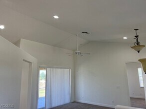390 Palomar Ave in Lehigh Acres, FL - Building Photo - Building Photo