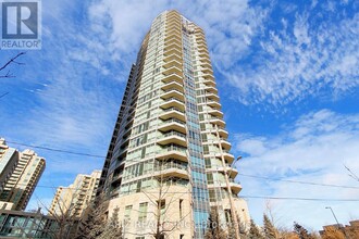 715-718 HOLMES Ave in Toronto, ON - Building Photo - Building Photo