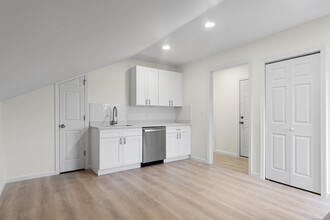 3 James St in Meriden, CT - Building Photo - Building Photo