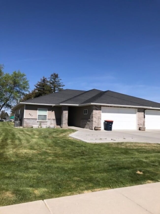 property at 321 Aspenwood Dr