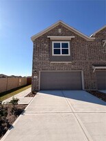 2226 Salinas Dr in Rosharon, TX - Building Photo