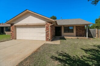 12265 SW 12th St in Yukon, OK - Building Photo - Building Photo