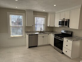 119 Glendower Rd, Unit Two in Boston, MA - Building Photo