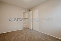 1112 Cornish St NE photo'