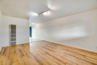 1445 Larissa Cir, Unit D in Mckinleyville, CA - Building Photo - Building Photo