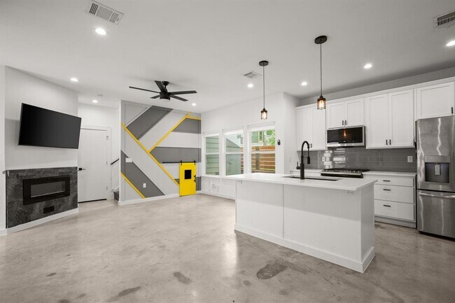 property at 1144 Gunter St