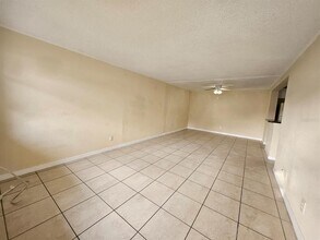 4019 E Michigan St in Orlando, FL - Building Photo - Building Photo