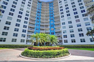301 N Ocean Blvd in Pompano Beach, FL - Building Photo - Building Photo