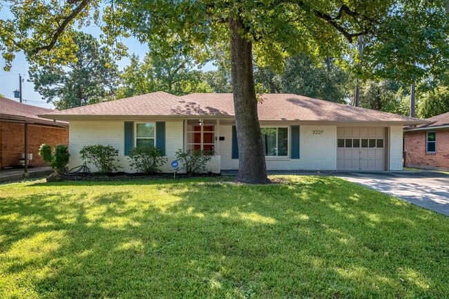 2227 Libbey Dr