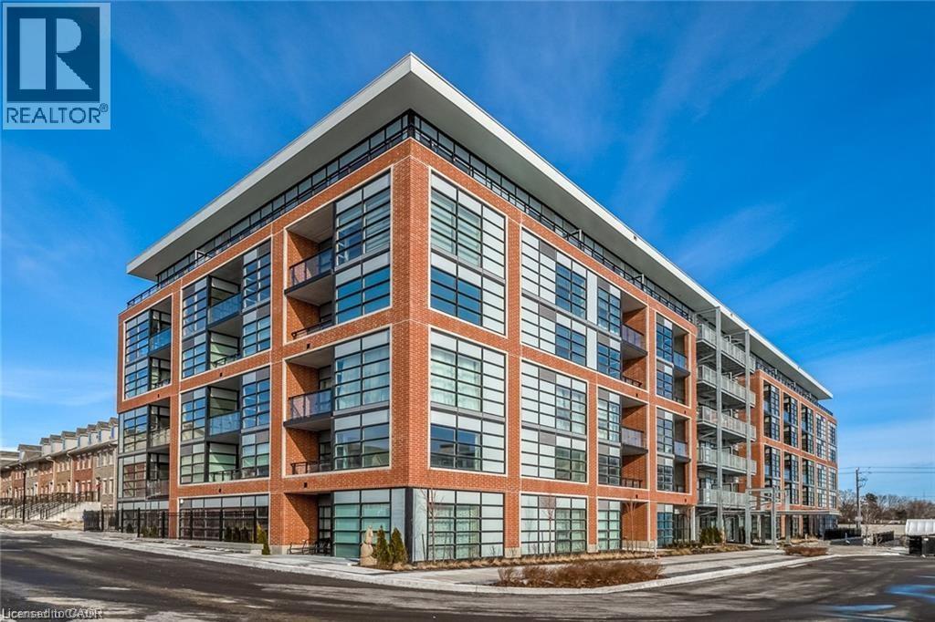 15 Prince Albert Blvd in Kitchener, ON - Building Photo