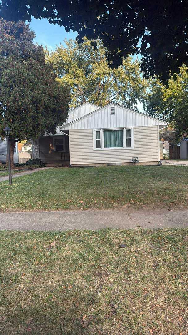 property at 1211 Stratford Ave