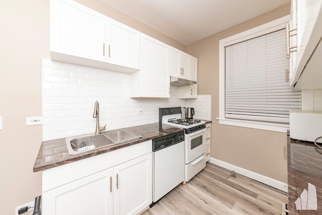 property at 7025 N Sheridan Rd