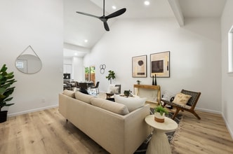 8237 Cabin Springs Ave in Las Vegas, NV - Building Photo - Building Photo