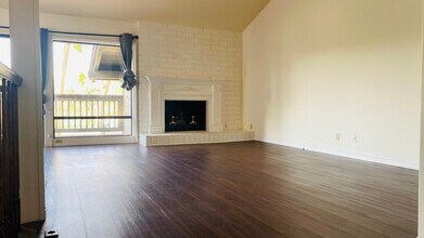 6 Vista in Irvine, CA - Building Photo - Building Photo