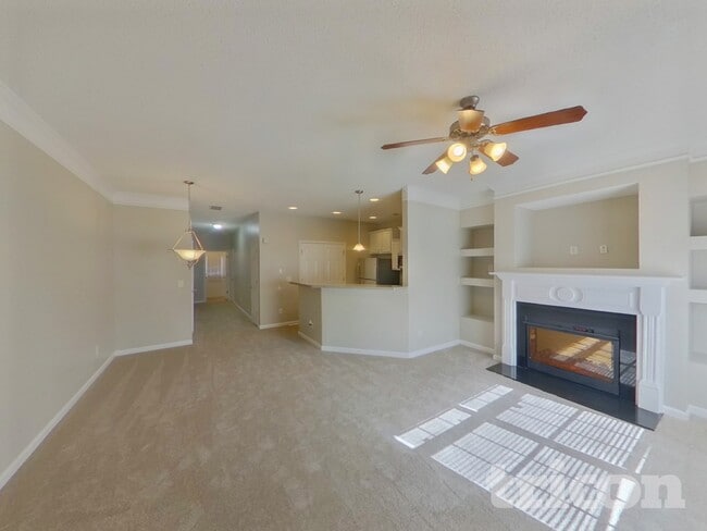 6358 Olmadison Pl in Atlanta, GA - Foto de edificio - Building Photo