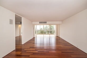 101 Alma St in Palo Alto, CA - Building Photo - Building Photo