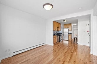 93 Wyckoff Ave in Brooklyn, NY - Building Photo - Building Photo