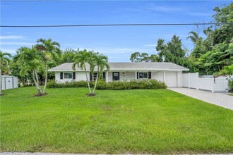 797 95th Ave N in Naples, FL - Building Photo - Building Photo