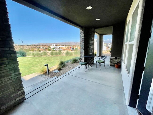 5514 S Cinder Rose Ln in Saint George, UT - Foto de edificio - Building Photo