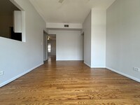 1714 W Montrose Ave, Unit 2E in Chicago, IL - Building Photo - Building Photo