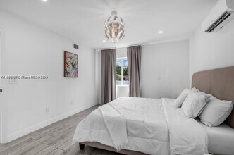 420 NE 90th St in El Portal, FL - Building Photo - Building Photo