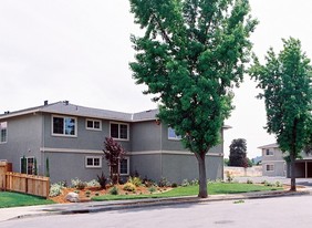 7470 Rogers Ln in Gilroy, CA - Foto de edificio - Building Photo