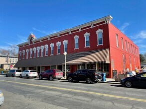 140 N Canal St, Unit 142-2 in Canal Fulton, OH - Building Photo - Building Photo
