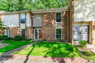 5012 Ashforth Ct in Virginia Beach, VA - Building Photo - Building Photo