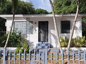 71 NE 67th St in Miami, FL - Building Photo