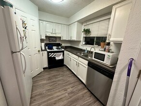 2005 Glen Allen St in Austin, TX - Foto de edificio - Building Photo