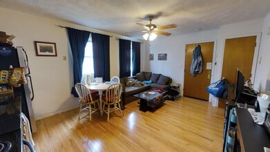 218 Holland St, Unit 3B in Somerville, MA - Foto de edificio - Building Photo