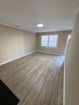 2903 Cedar Creek Rd in Greenville, NC - Building Photo