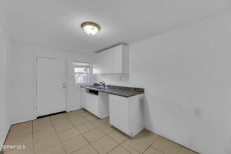 218 NW I Ave in Fabens, TX - Building Photo - Building Photo