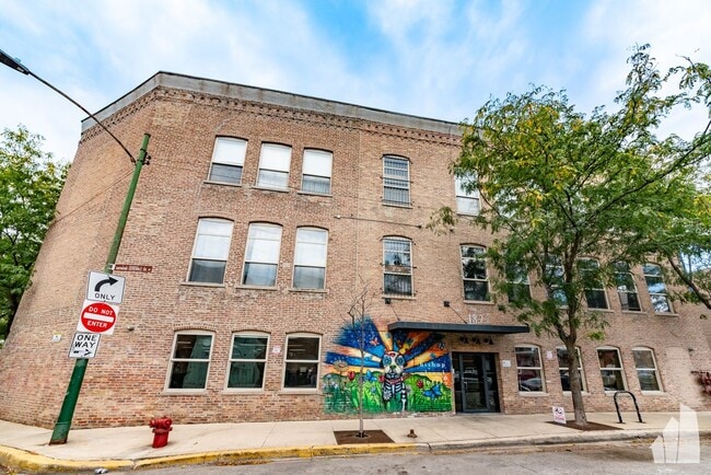 property at 1822 S Bishop St