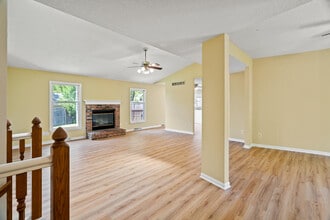 2601 Hillshire Dr in Columbia, MO - Building Photo - Building Photo