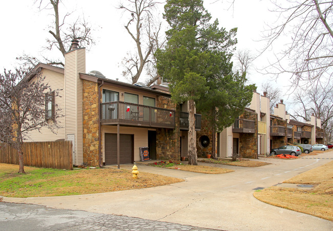 3704 S Madison Ave in Tulsa, OK - Building Photo - Building Photo