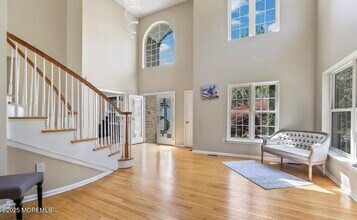 7 Round Hill Rd in Jackson Township, NJ - Building Photo - Building Photo