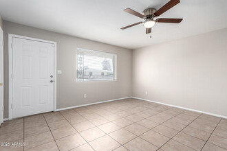 3614 W Georgia Ave in Phoenix, AZ - Foto de edificio - Building Photo