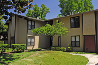 Grouse Run Apartments in Stockton, CA - Building Photo - Building Photo